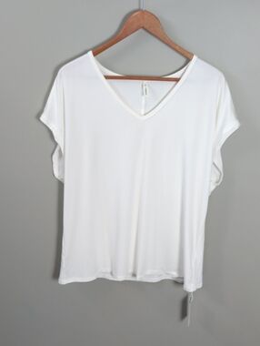 Halara White V-Neck Short Sleeve Casual T-shirt Large